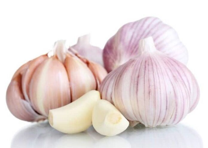 garlic to remove parasites from organisms